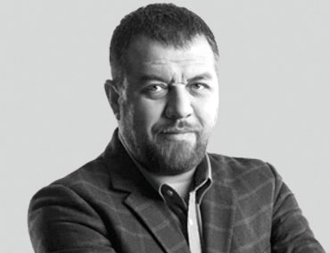 ÖLÜM ÜZERİNE KURULMUŞ DİPDİRİ BİR KOŞU